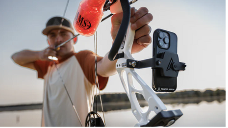Painted Arrow MAG-PRO H20 MAGNETIC PHONE MOUNT (Bow Fishing )