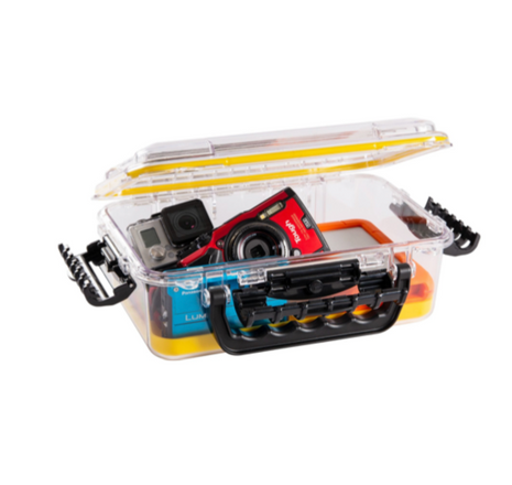 PLANO Guide Series™ Medium Waterproof Case